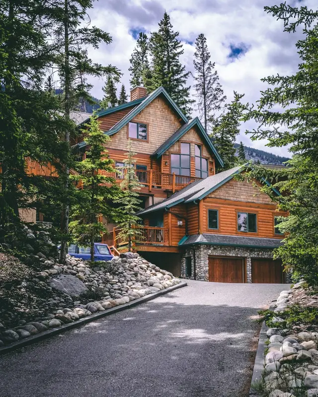 Whitehall.Homes Premium Domain
